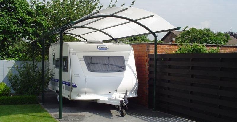 carport met caravan bozarc